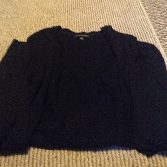 Black Pullover