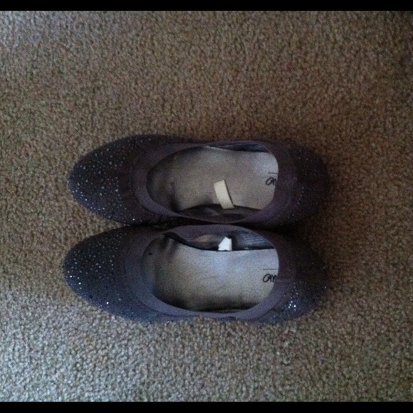 Grey sequenced flats