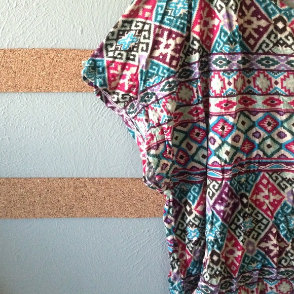 Colorful Aztec Cropped Top - Picture 2 of 3