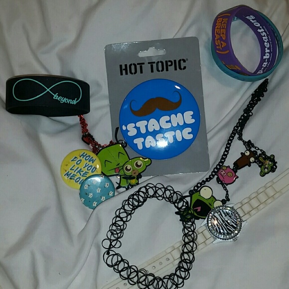 Hot Topic Bundle