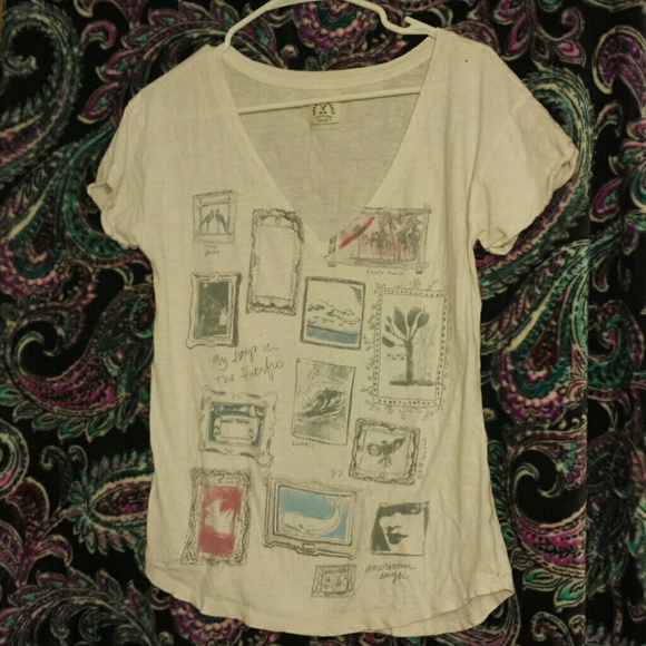 sale !!!American Eagle frames shirt