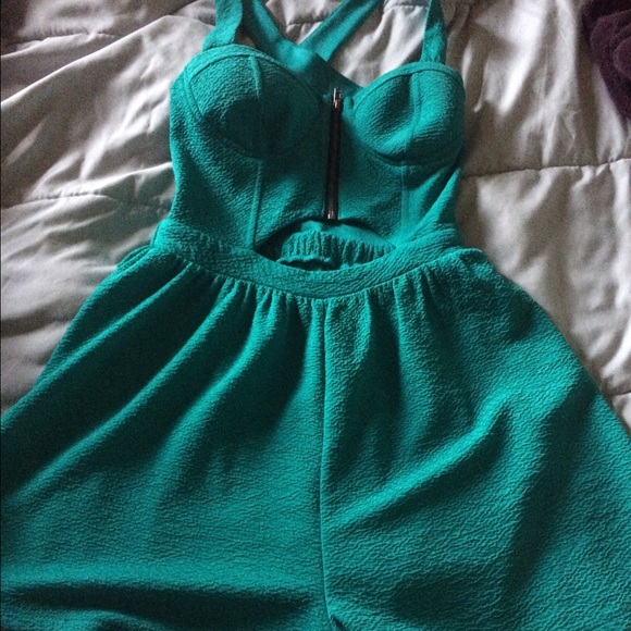 Beautiful romper SOLD ❤️