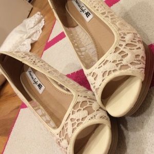 FLASH SALE ONLY TODAY FINAL PRICE FOR LAVED HEELS