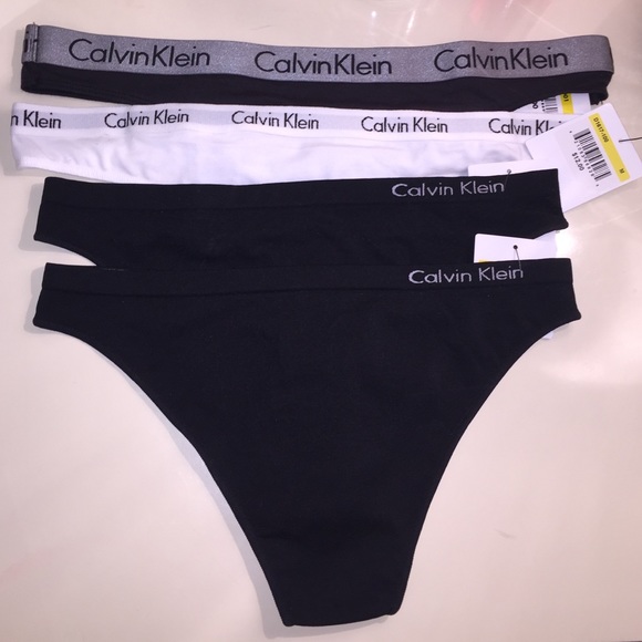 Calvin Klein Logo thongs size Medium
