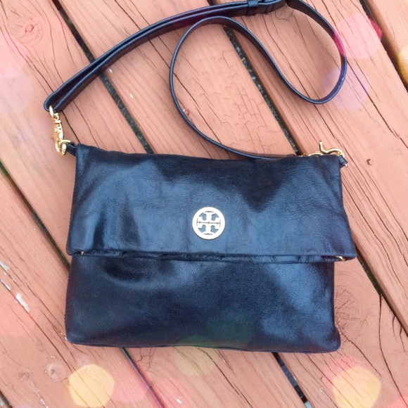 Tory Burch Handbags - HOLD Tory Burch Dena messanger/ crossbody/clutch