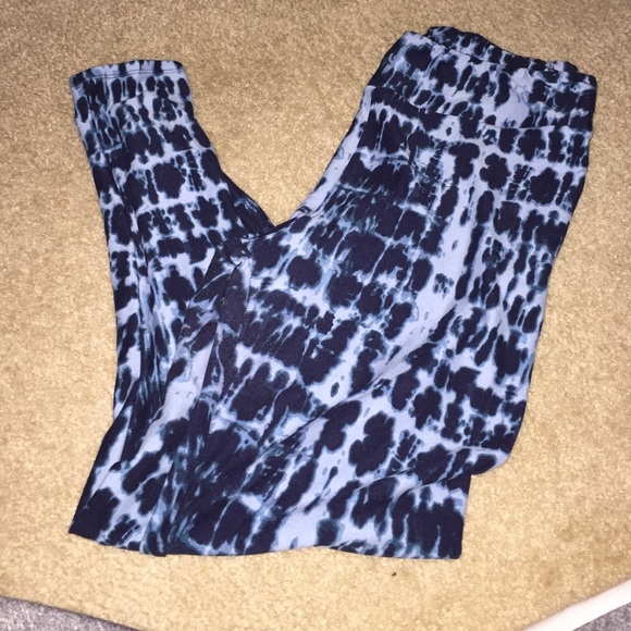Soft leggings with yoga waist band