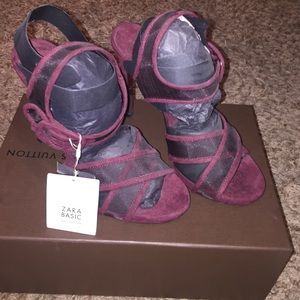 Never worn. Original tags Zara