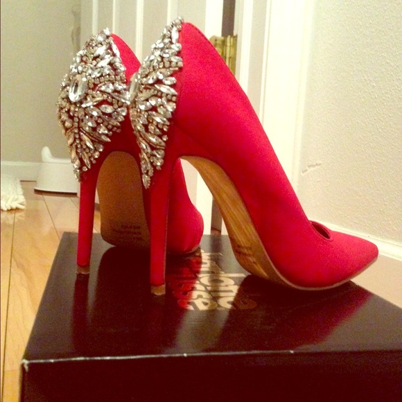 New !!!!Red stilettos