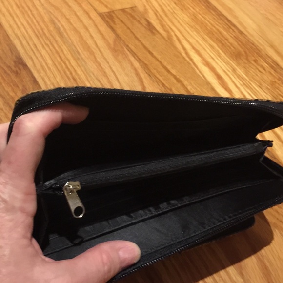 Kenneth Cole Reaction snake print clutch - Picture 3 of 4