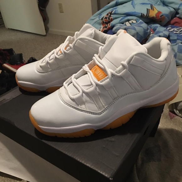 Jordan 11 Citrus - Picture 3 of 4