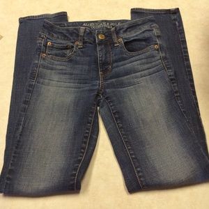 American Eagle Straight Leg Medium Wash Jeans