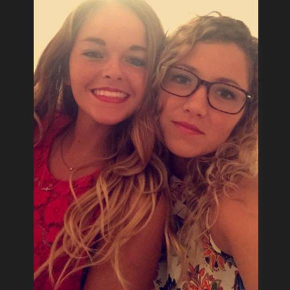 Meet your Posher, Olivia - Picture 1 of 1