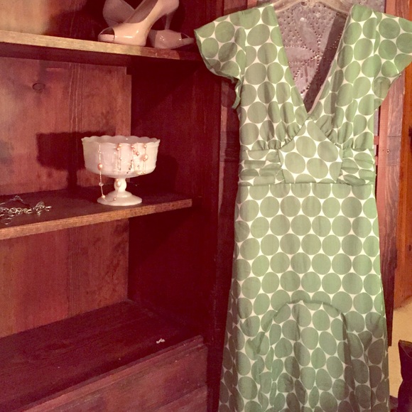 Adorable! Green polka dot spring dress