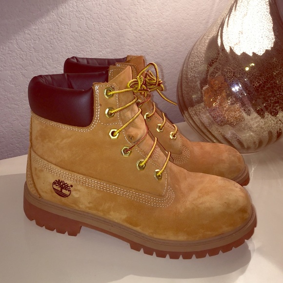 Kids Timberlands size 5.5
