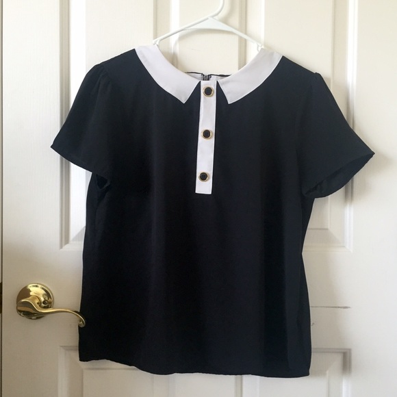 Black box top & white collar