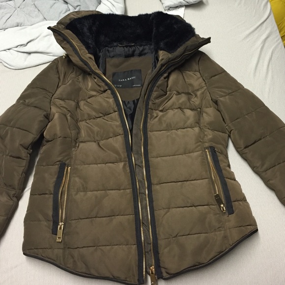 Brown/dark green coat in great condition
