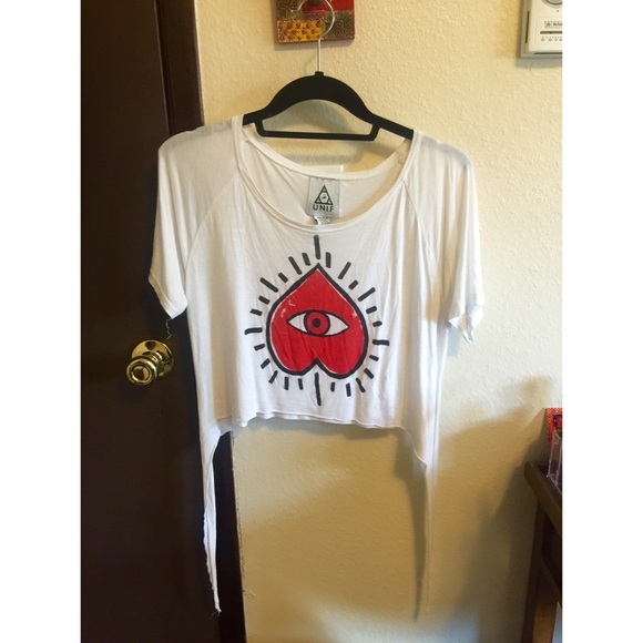UNIF heart tee