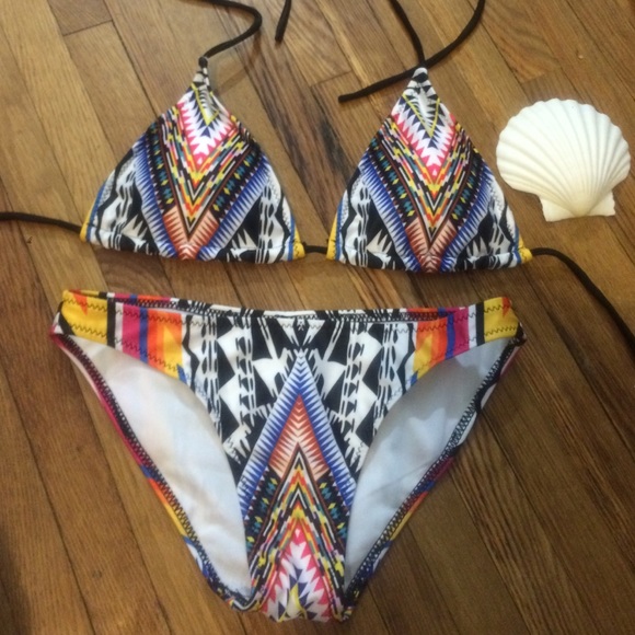 🆕Tribal Triangle Bikini - Picture 2 of 4