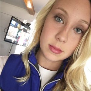 Meet your Posher, Carolyn