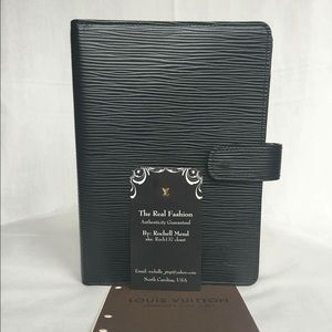 Sold-LV agenda MM black epi W silver  ring