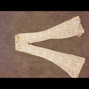 Novella Royalle bells in white and cream