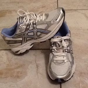 💥💥Asics GT-2110 in a very good condition.