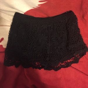 Cute Black Floral Laced Shorts
