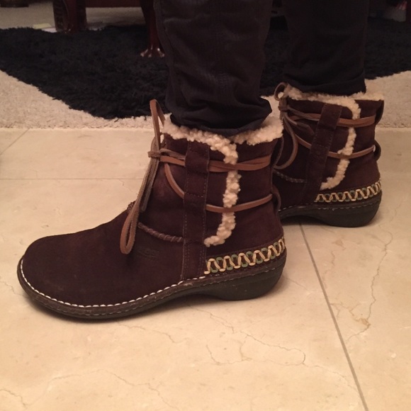 Ugg ankle/snow boot