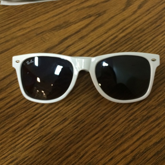 Ray ban