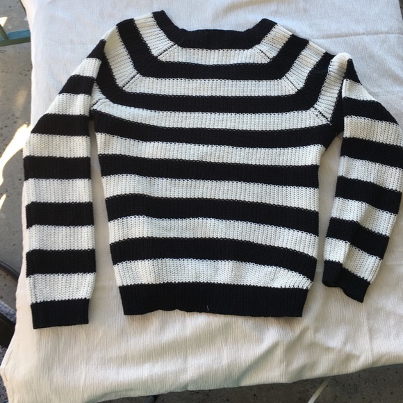 Black & cream knit pull over sweater NWOT - Picture 2 of 3