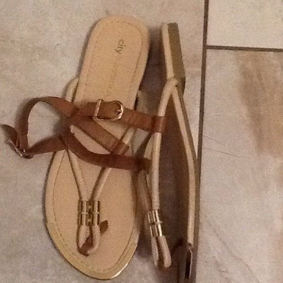 Sandals - Picture 2 of 3