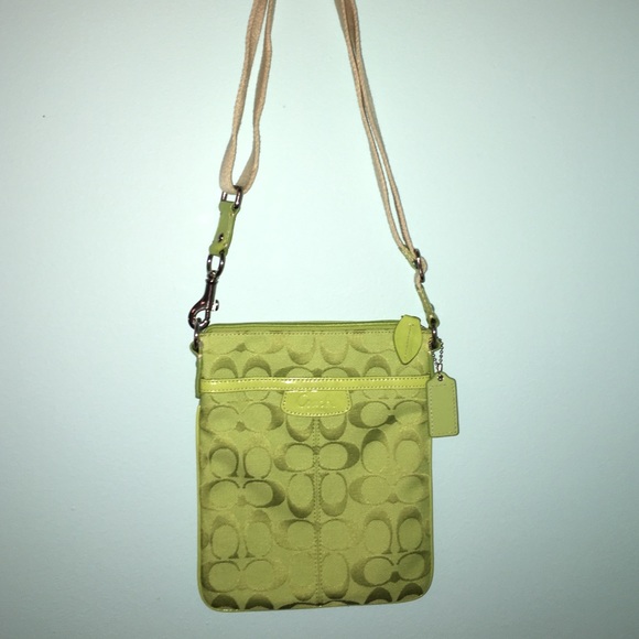 Cross body coach purse