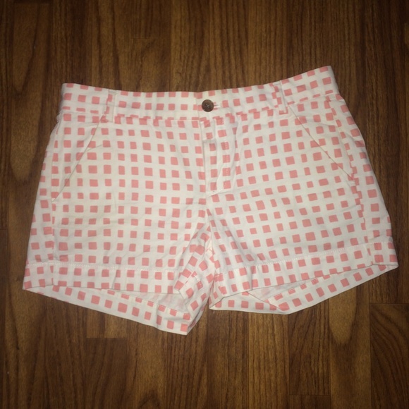 GAP Pants - Gap checkered khaki shorts size 2