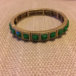 Emerald green elastic bracelet