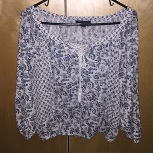 Floral hippie top! With very fun neck corset