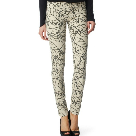 ✨Paige Denim Leaf Print Skyline Skinny Jeans