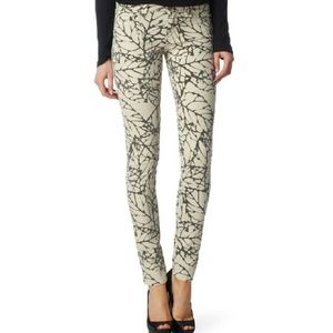 ✨Paige Denim Leaf Print Skyline Skinny Jeans