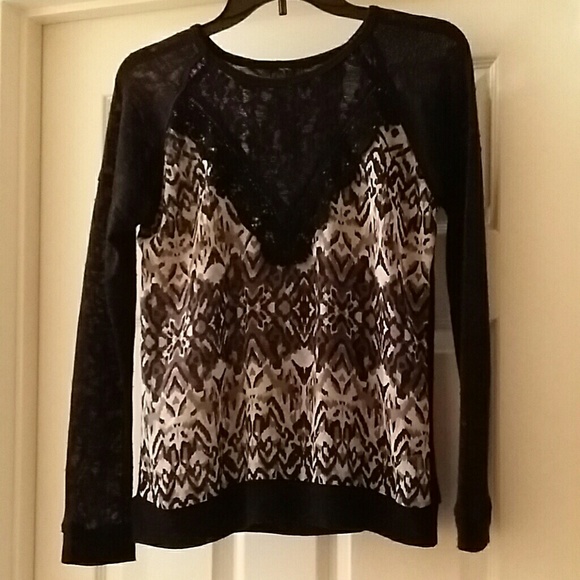 Sweater - Picture 1 of 1