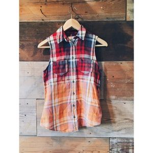 Abercrombie & Fitch Sleeveless Faded Flannel