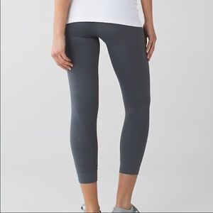 Lululemon zone in crop