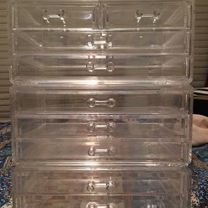 Acrylic cosmetic organizer