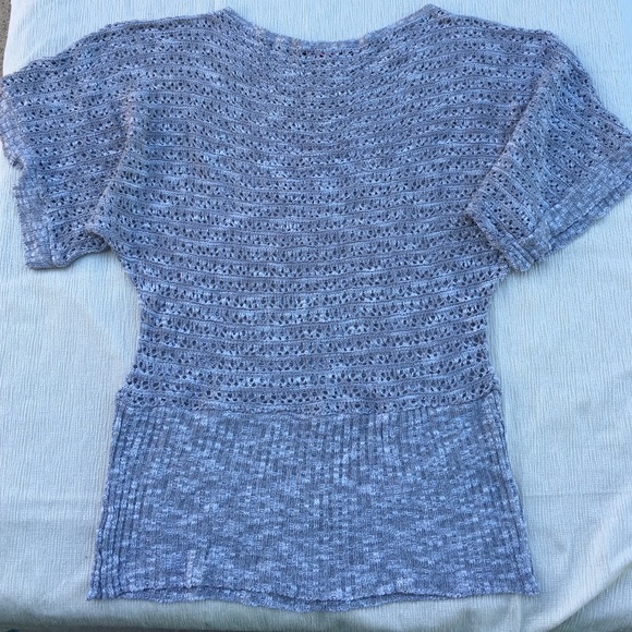 Grey & white knit short sleeve sweater