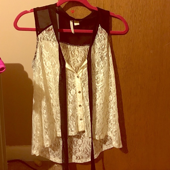 ❌❌ SOLD Lace Top!