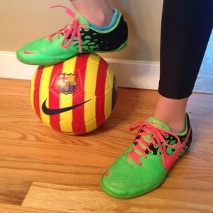 Nike Elastico Indoor Soccer Shoes