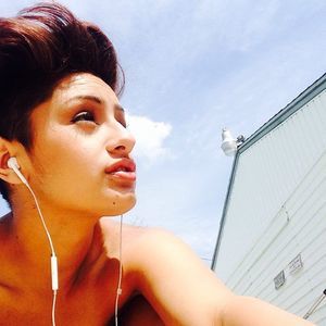 Meet your Posher, Vanessa