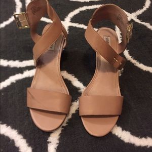 Steve Madden nude wedge sandals