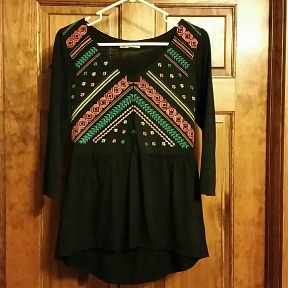 Maurices  Tops - Maurices patterned Aztec shirt