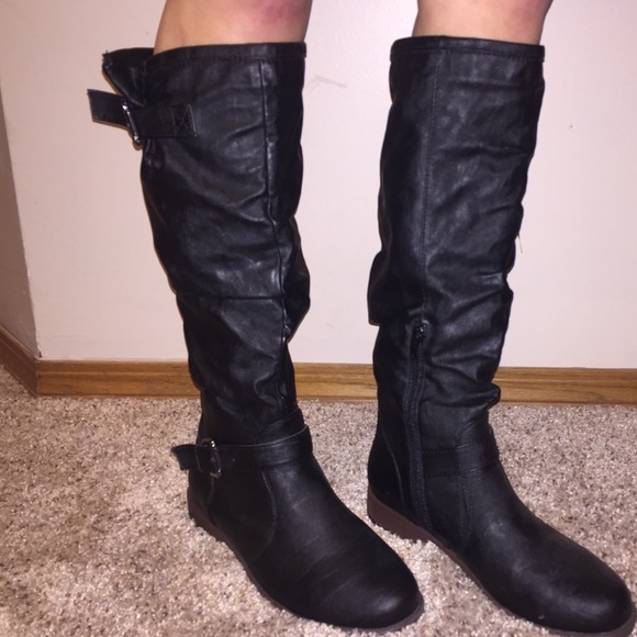 Black riding boots