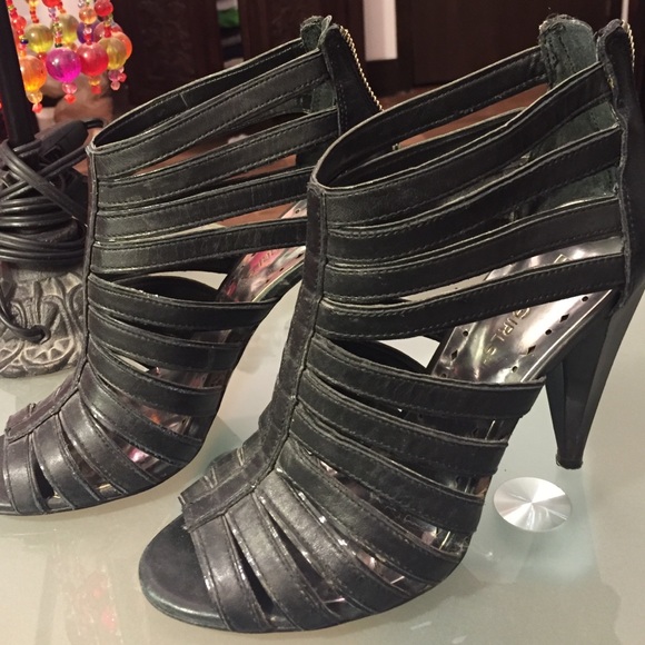 Bcbg heels - Picture 3 of 4