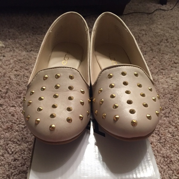 Aldo flats w/gold spikes